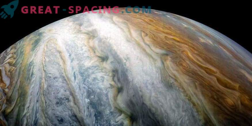 Jupiteri värvibaaride mõistatus