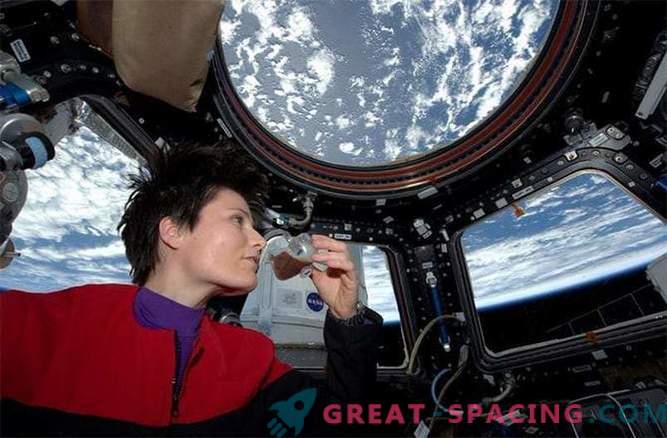 Astronaudid ISS-is proovisid värskelt keedetud kohvi 3-D printerile trükitud tassist