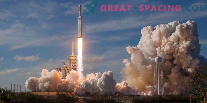 Falcon Heavy rakett valmistab ette teist lendu märtsis
