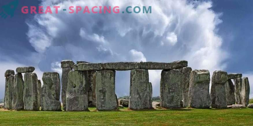 Stonehenge'i juhtum - 1971. 5 äikese ajal kadusid 5 turisti