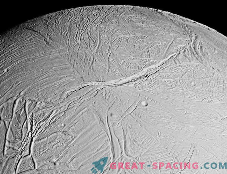 Enceladus võib elu peita