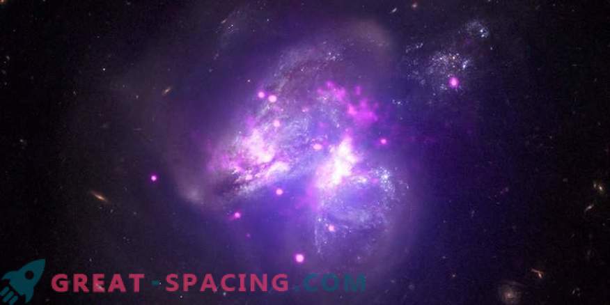 Arp 299: galaktiline puder