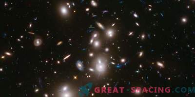 Ühinemiste galaktikate mõõtmed mõjutavad mustade aukude kaasamist
