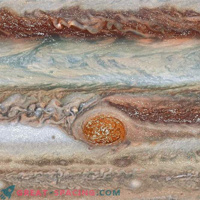 Hubble'i teleskoop jälgib Jupiteri, et luua dünaamiline kaart
