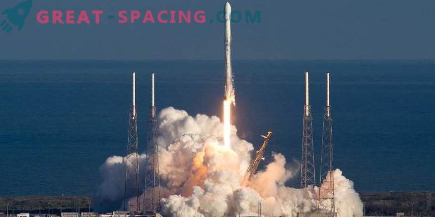 SpaceX viitab ajaloolisele kolmandale raketi käivitamisele