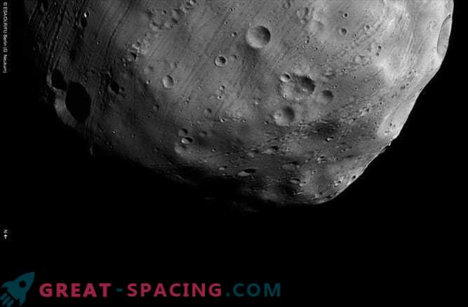 Kosmoseaparaat läheneb lähimale lähenemisele Phobosega