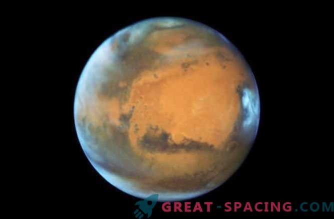 Teadlased püüavad seletada, et Marsil on imelikud vilkumised