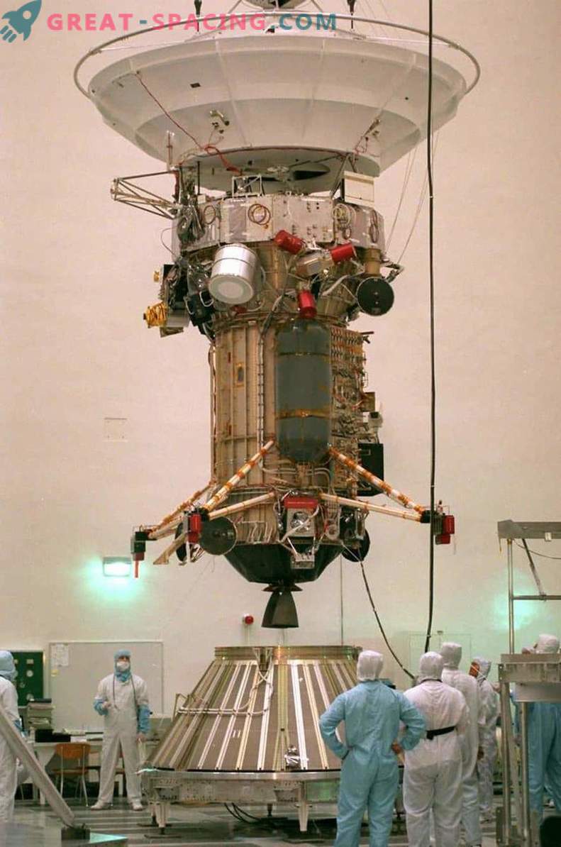 Pēdējie sagatavošanās darbi pirms Cassini pēdējās niršanas