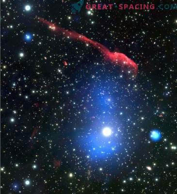 Galaktilise klastri mitme lainepikkusega pilt Hambahari