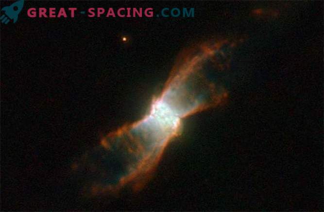 Fotografie spettacolari di nebulose planetarie bipolari