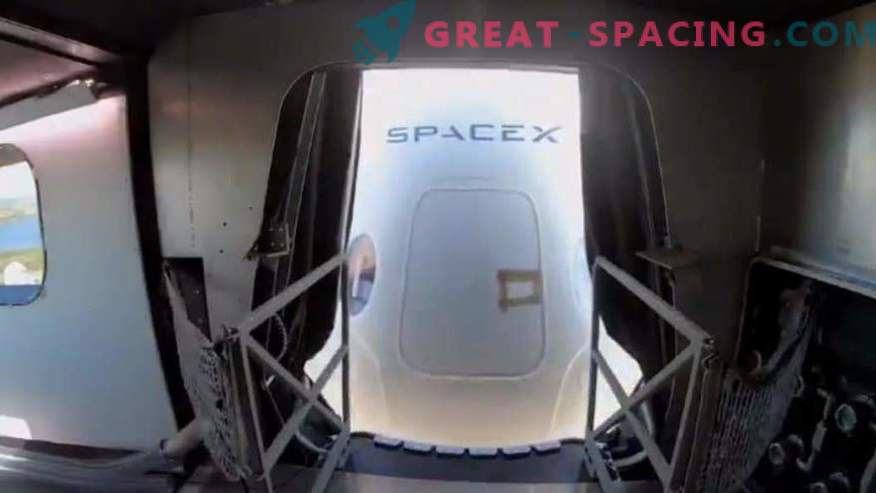 SpaceX näitab meeskonnaliikme juurdepääsu varrukatele