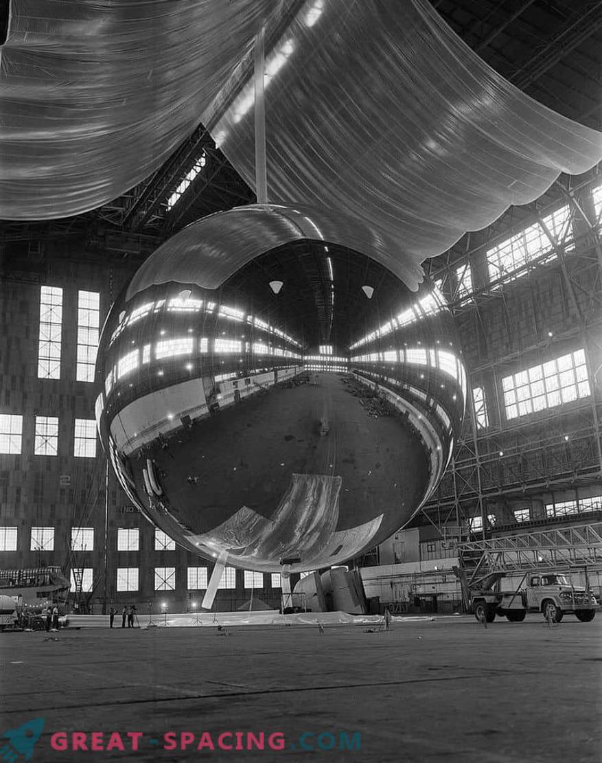 Esimene side-satelliit oli hiiglaslik õhupall