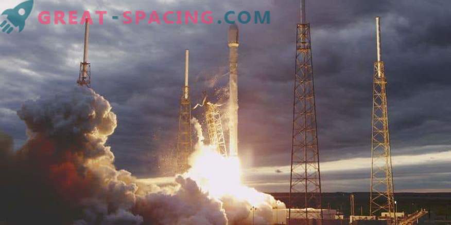 SpaceX rakett käivitati uue satelliidipaariga