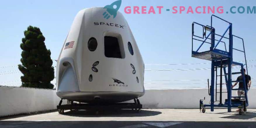 SpaceX valmistab astronaude ISS-ile saatma