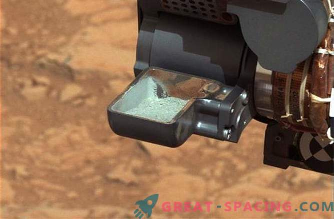 Järsk leke ja huvitavaid tulemusi Curiosity orgaanilistest orgaanilistest otsingutestidest Marsil