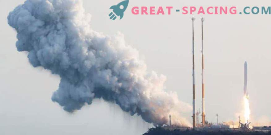 Lõuna-Korea raketimootori edukas katsetamine