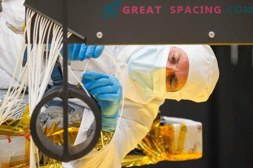 James Webbi kosmose teleskoobi isepilt