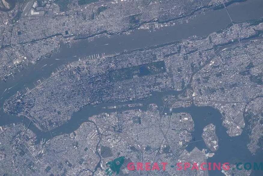 NASA meenutab 11. septembril kosmosest New Yorki uute piltidega
