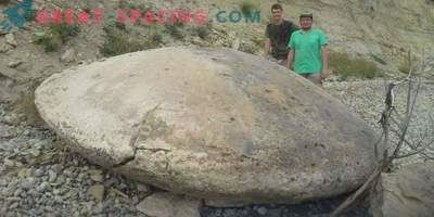 Kivikettad lendavate taldrikute kujul. Ufoloogid ja teadlased väidavad Volgogradi piirkonna leidude päritolu