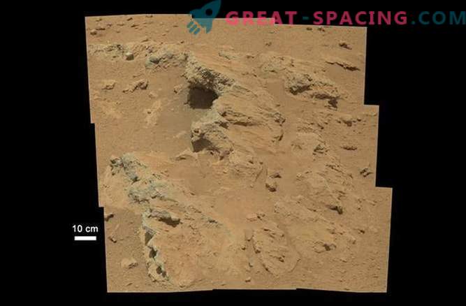 Marsi iidse vete uurimine roveri uudishimu: foto