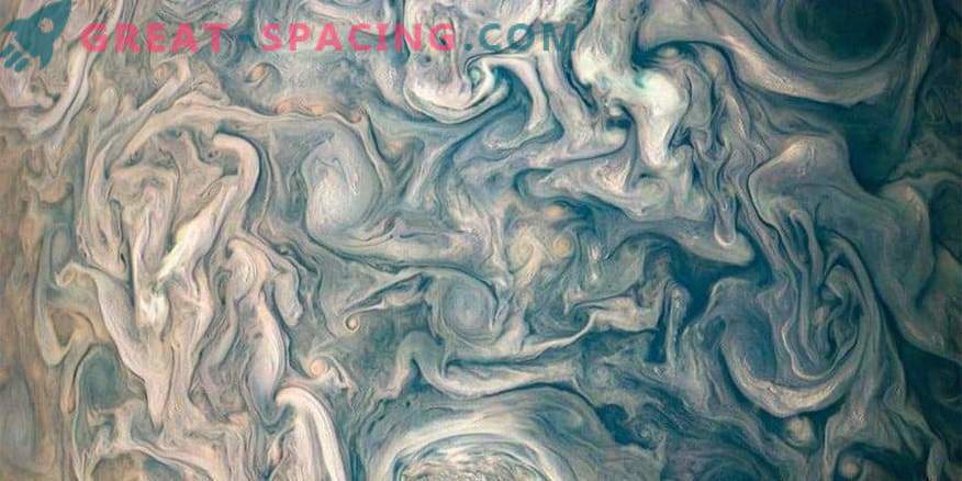 Foto's van de kosmos: Chaotische wolken van Jupiter