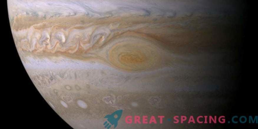 Jupiteri magnetvälja saladused. Mis on selle kummalisus ja miks see erineb maisest?
