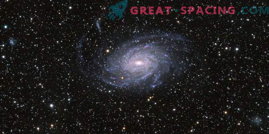 NGC 6744 mitme sagedusega uuring