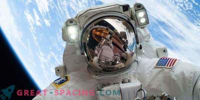 ОАЕ планират да изпратят първите астронавти