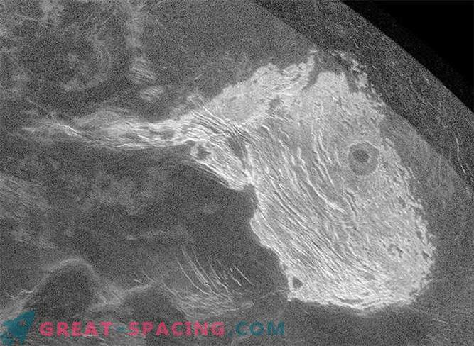 Maa radarid aitavad välja selgitada Veenuse salapärane pind.