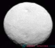 Dawn nägi Ceresis kraaterit
