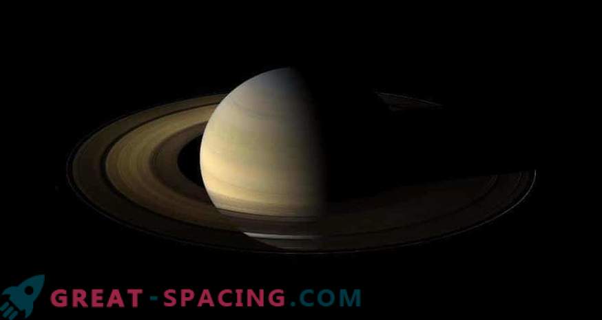 Cassini jälgib pööripäeva